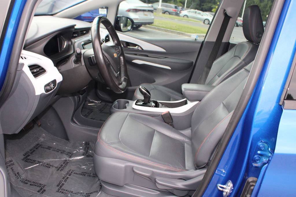 Used 2021 Chevrolet Bolt Premier w/ Infotainment Package FWD image 11