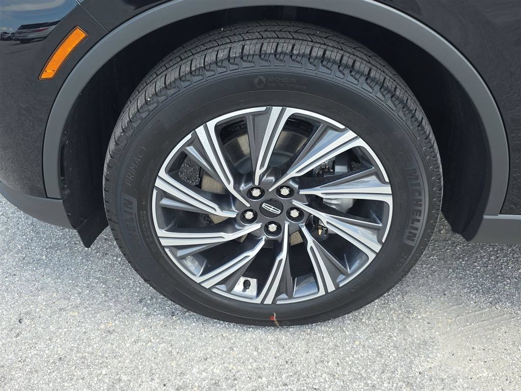 New 2025 Lincoln Aviator 2WD w/ Equipment Group 101A image 11