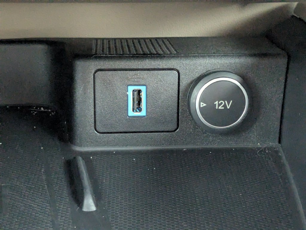Used 2020 Ford Escape SE Sport FWD image 29