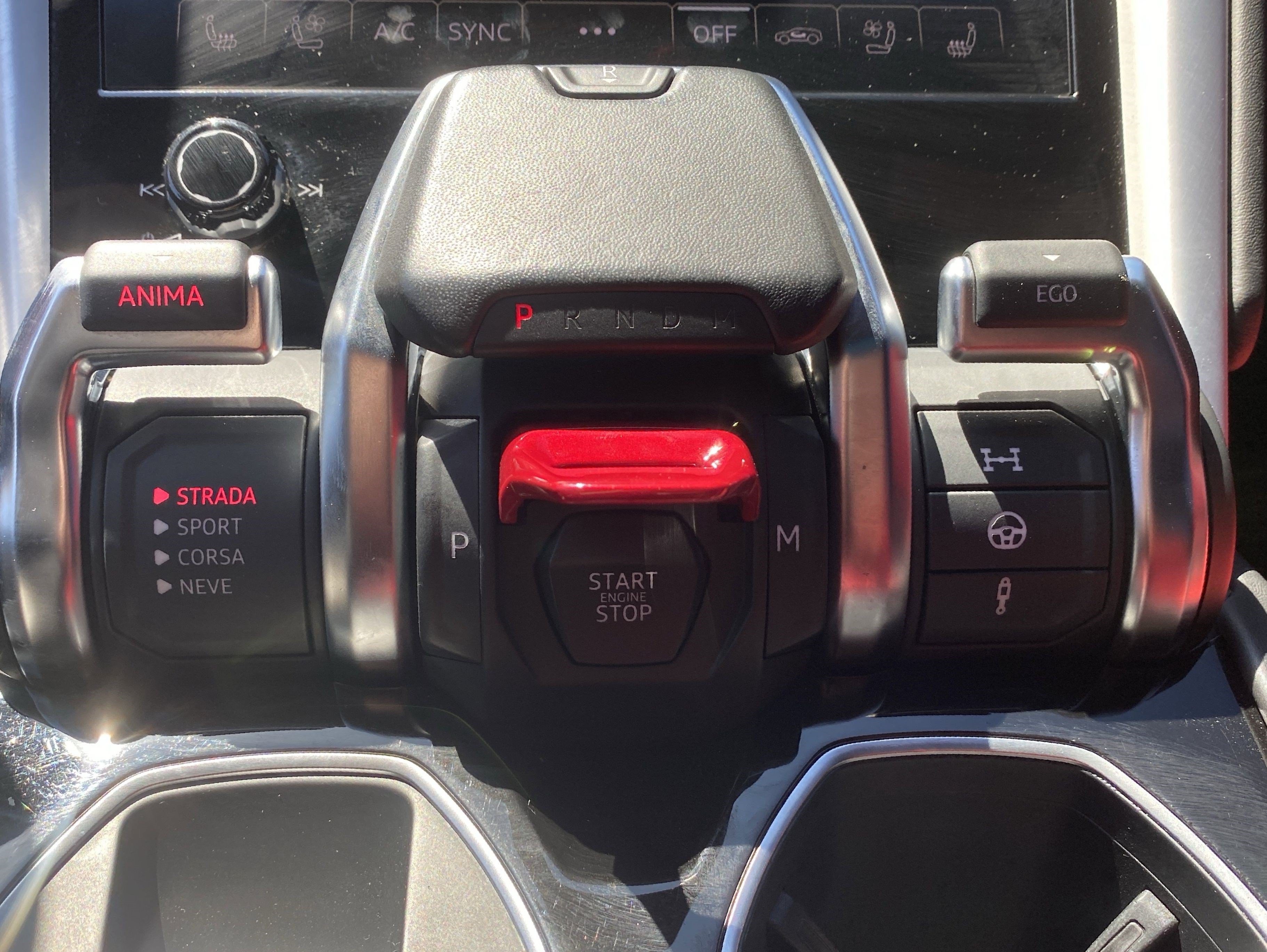 Used 2022 Lamborghini Urus AWD/4WD image 42