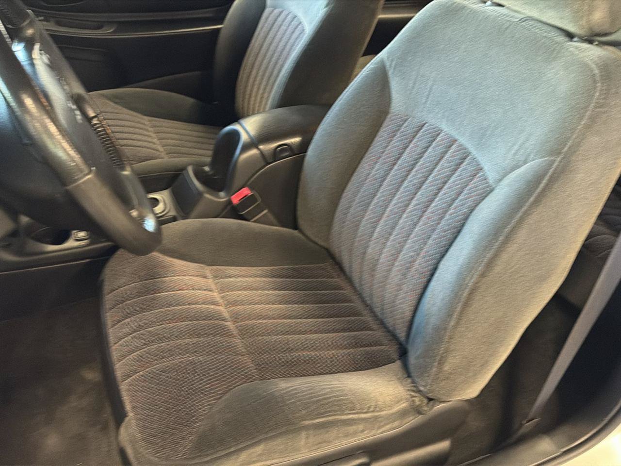 Used 2003 Chevrolet Monte Carlo SS w/ Mirror Group FWD image 17