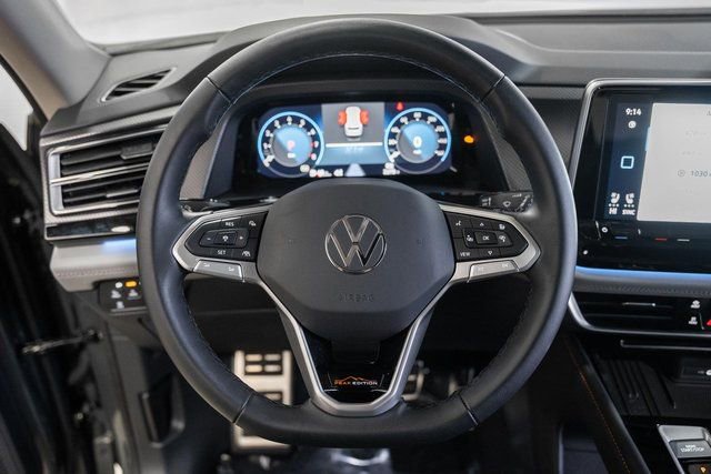 Used 2025 Volkswagen Atlas Peak Edition SE image 30