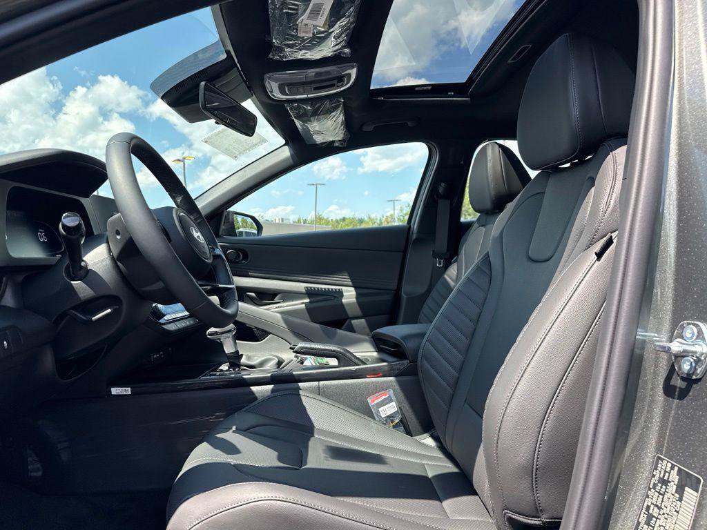 New 2026 Hyundai Elantra SEL Sport FWD image 19