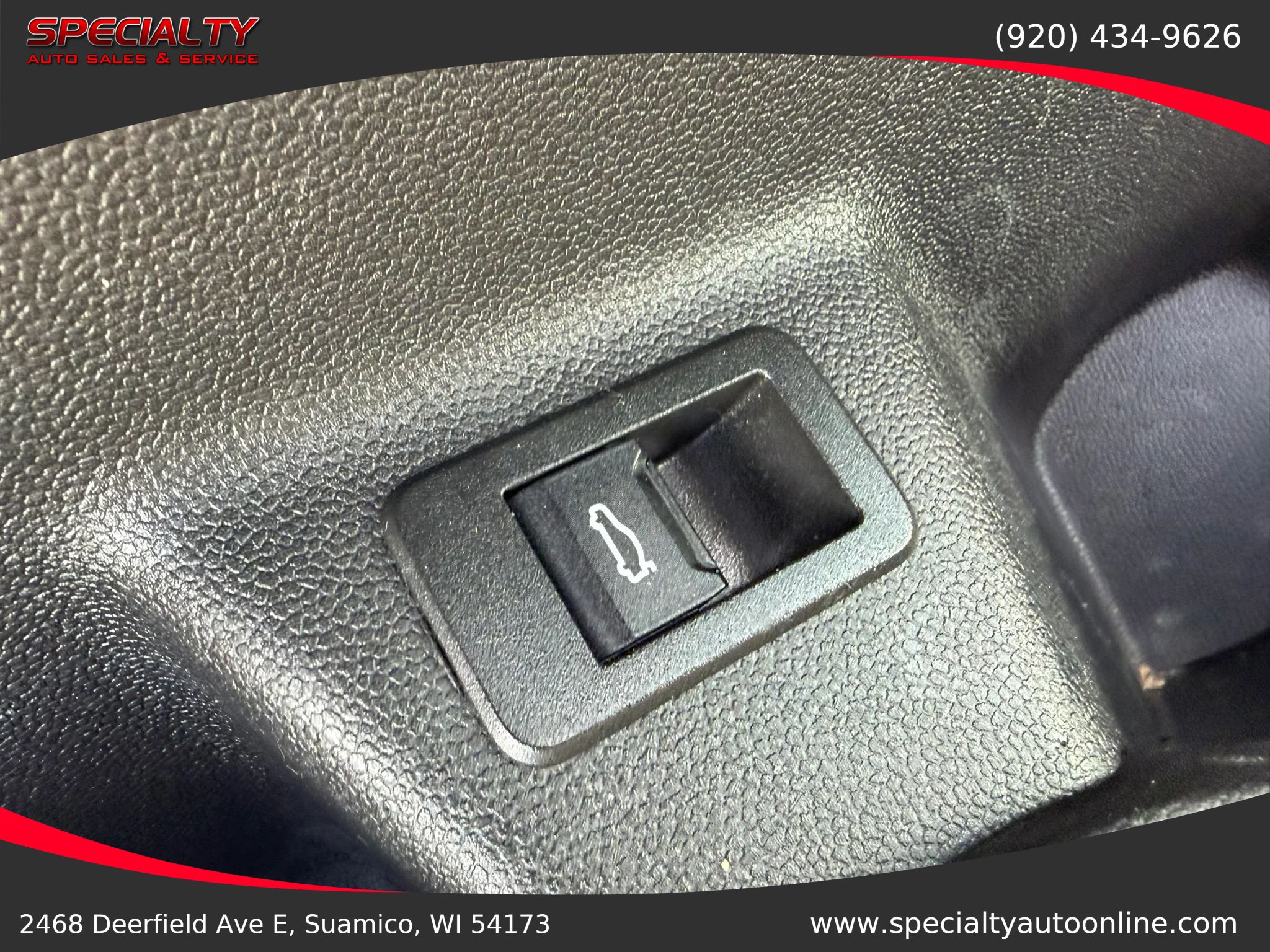 Used 2024 BMW iX xDrive50 w/ Sport Package AWD/4WD image 42