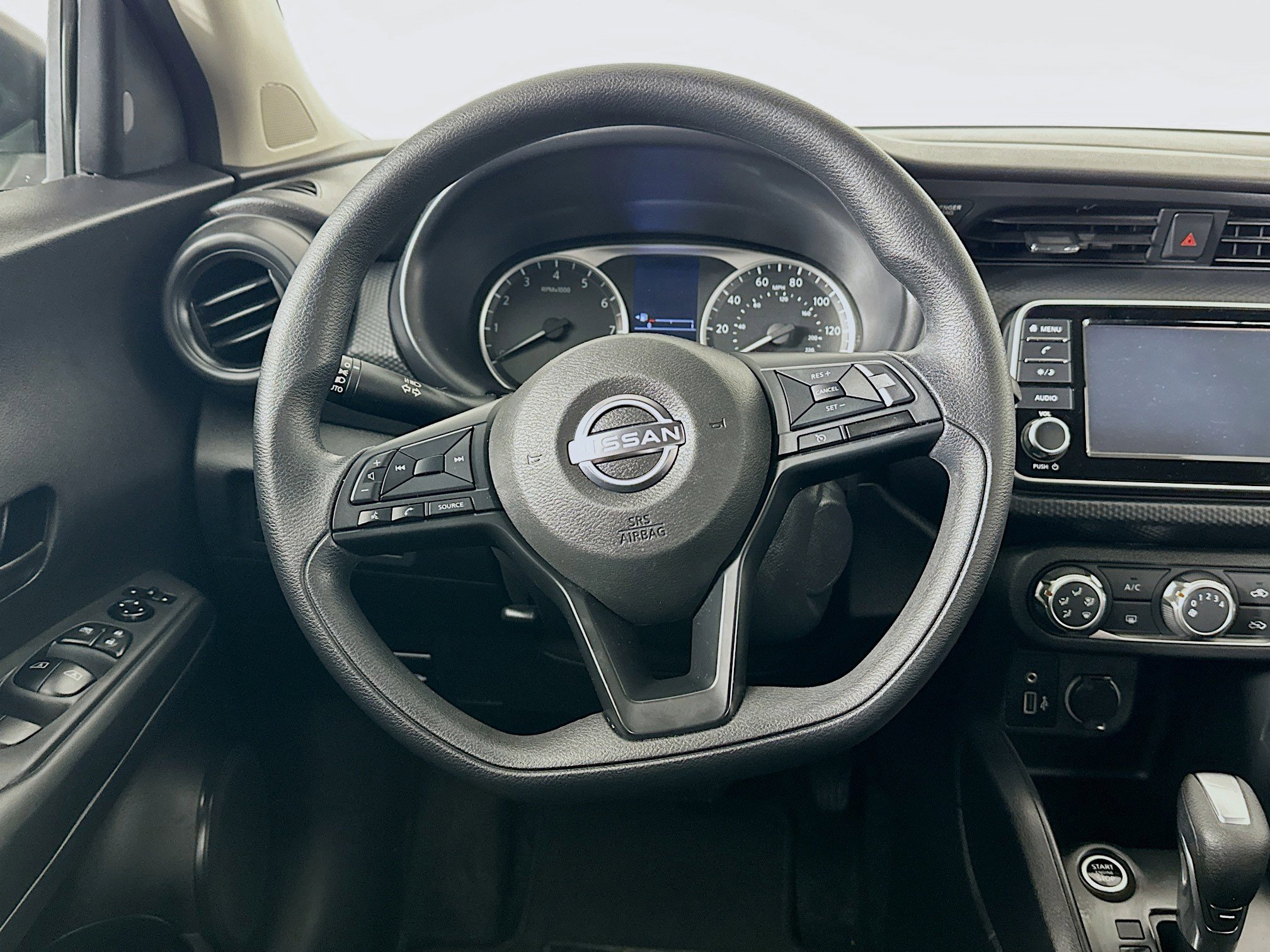 Used 2024 Nissan Kicks S image 17