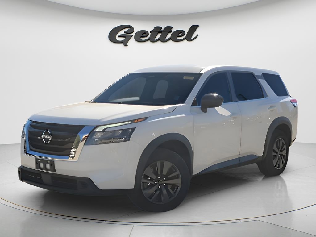 Used 2023 Nissan Pathfinder S image 1