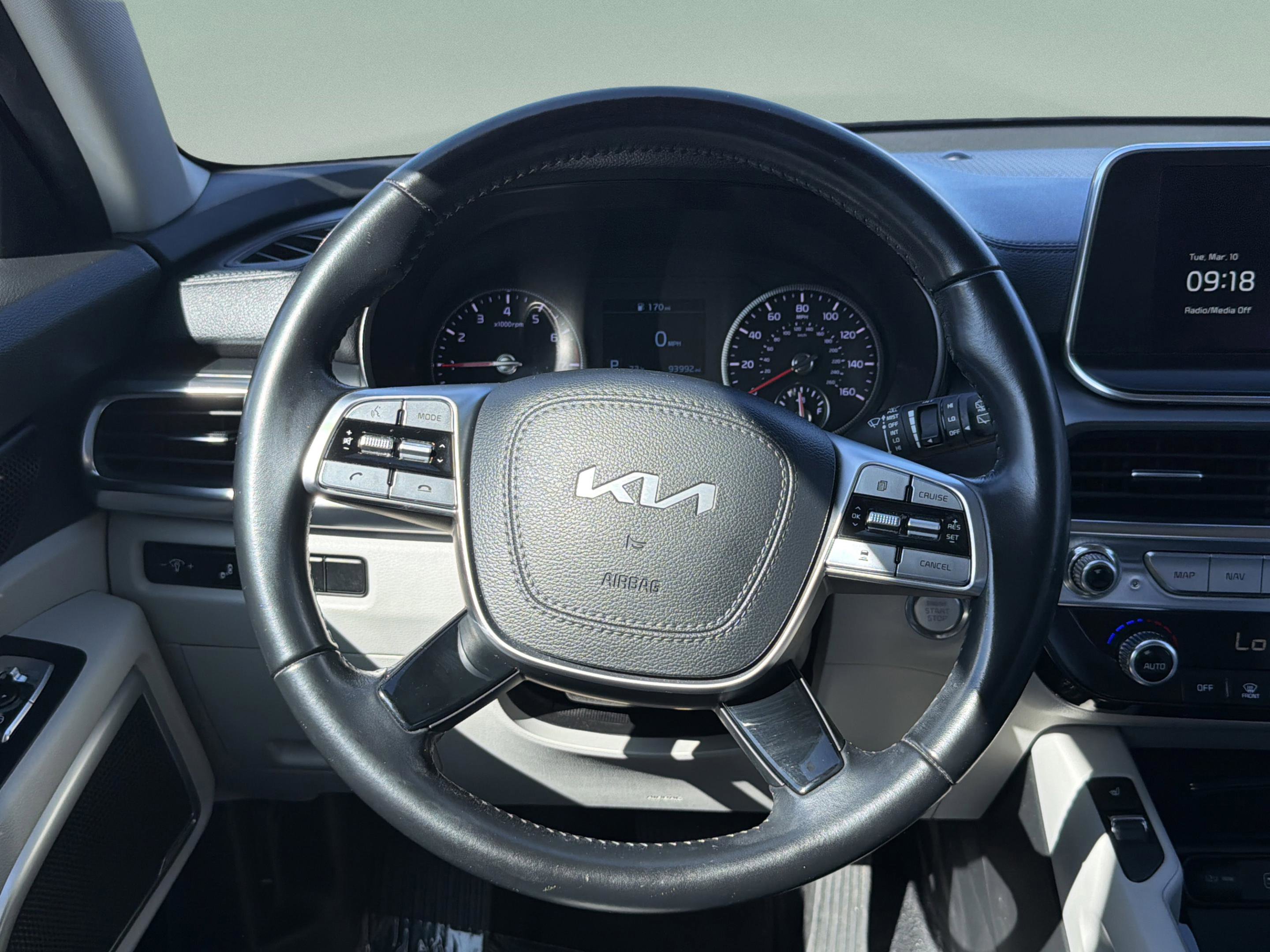 Used 2022 Kia Telluride S image 11