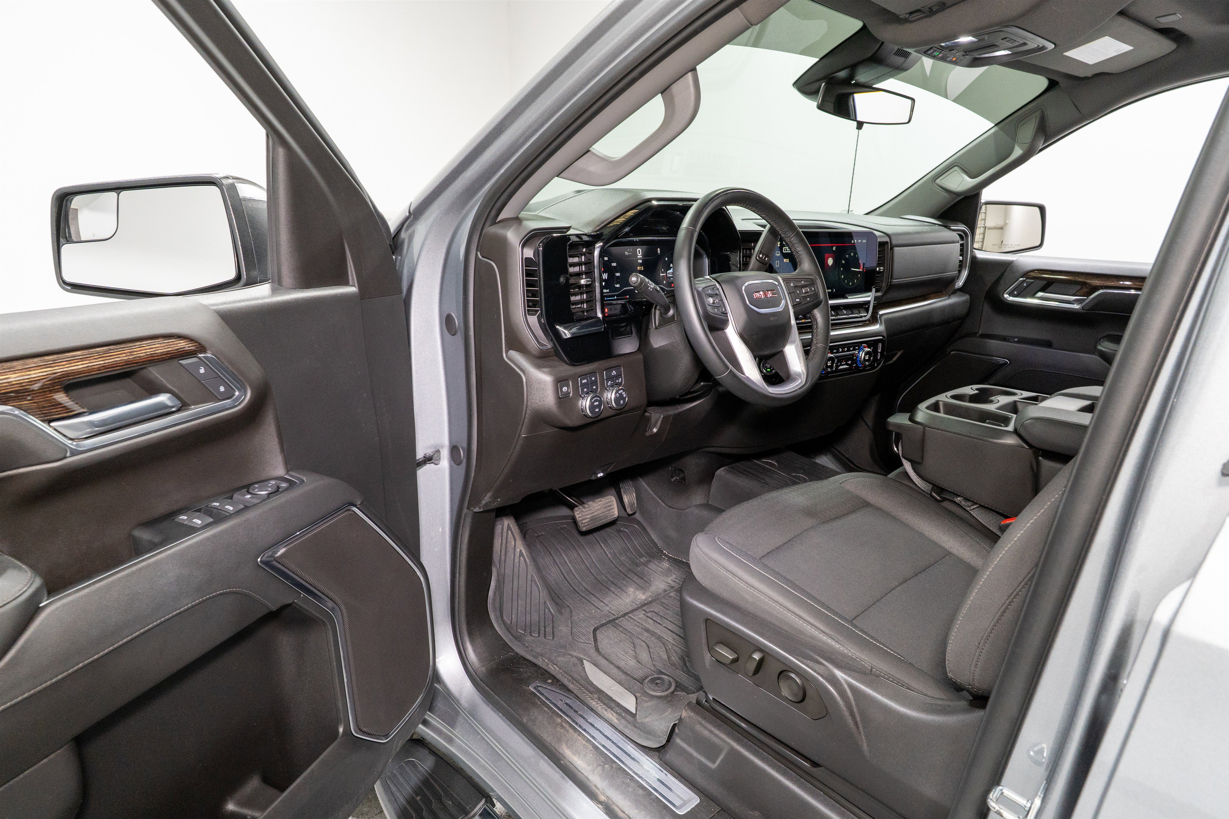 Used 2024 GMC Sierra 1500 SLE w/ Preferred Package image 13