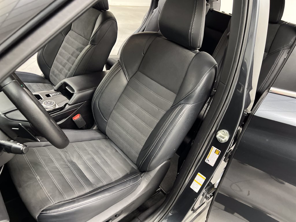 Used 2025 Mitsubishi Outlander SE AWD/4WD image 11