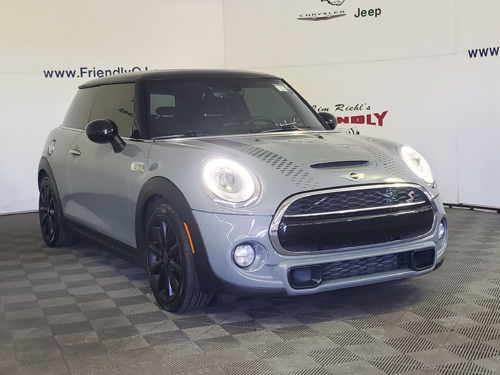 Used 2017 MINI Cooper S FWD image 2