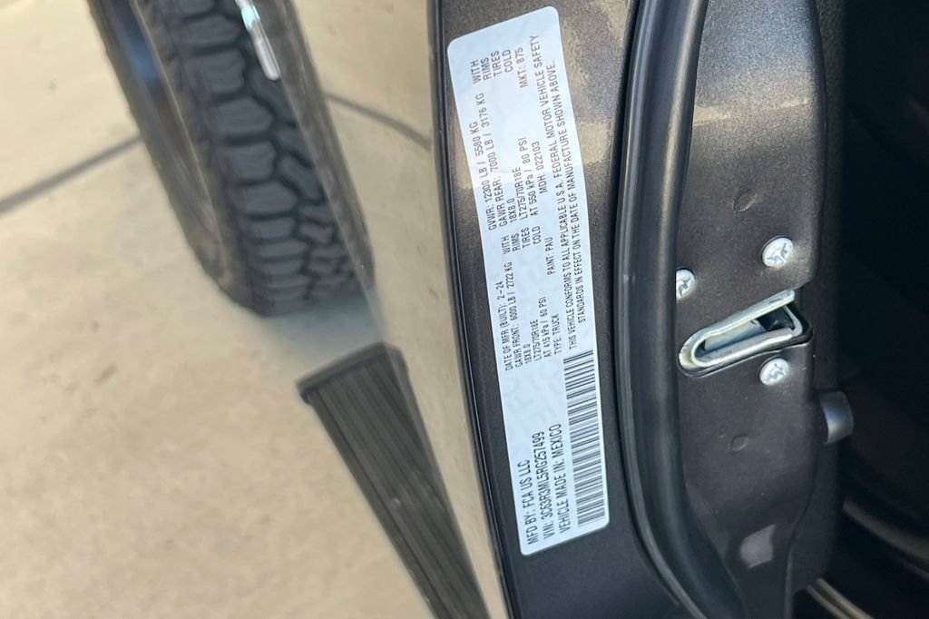 Used 2024 RAM 3500 Laramie AWD/4WD image 32