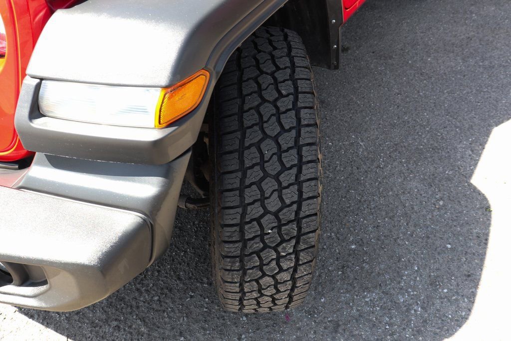 Used 2022 Jeep Gladiator Sport image 41