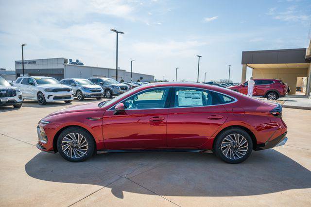 New 2026 Hyundai Sonata SEL FWD image 2