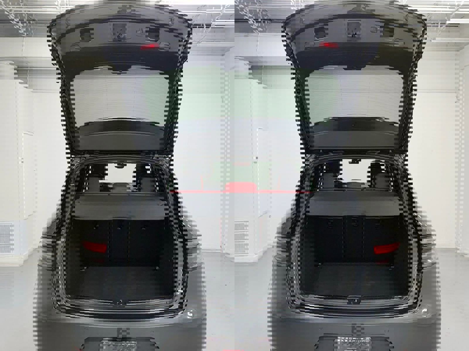 Used 2019 Porsche Macan S w/ Premium Package Plus image 40