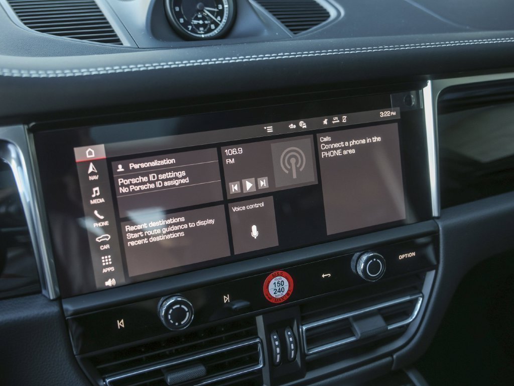 Certified 2026 Porsche Macan S AWD/4WD image 24