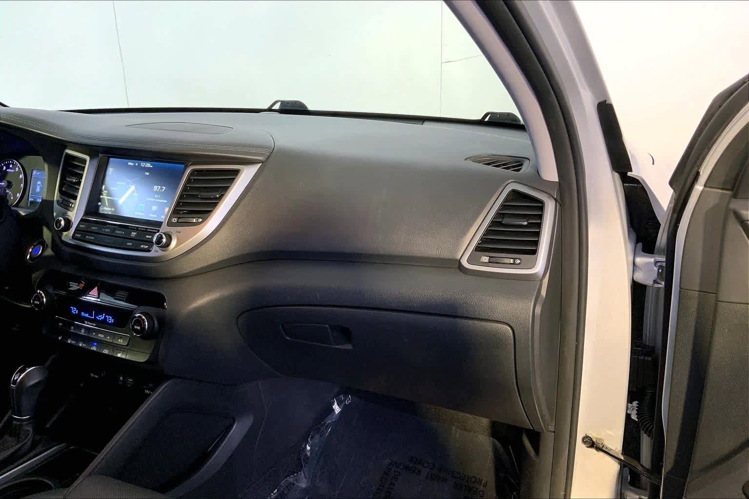 Used 2017 Hyundai Tucson Limited AWD/4WD image 19