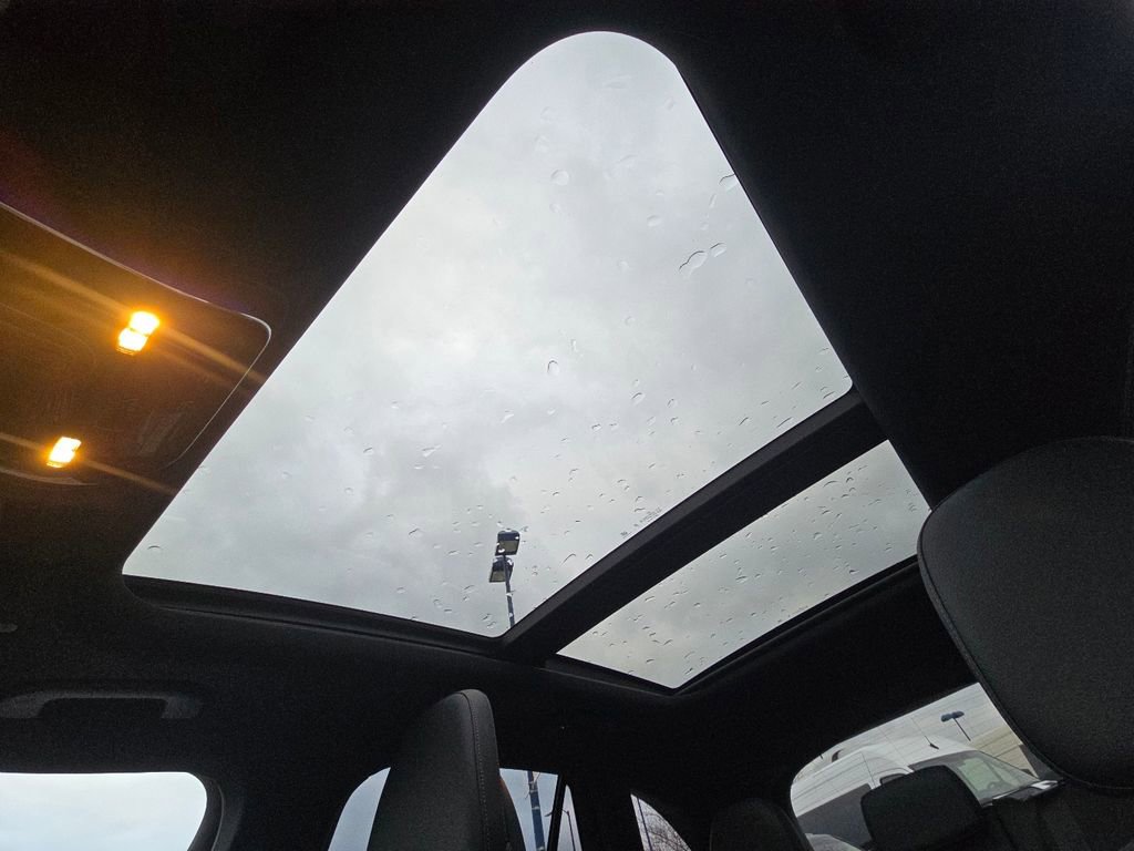 New 2026 Mercedes-Benz GLC 300 GLC 300 image 3