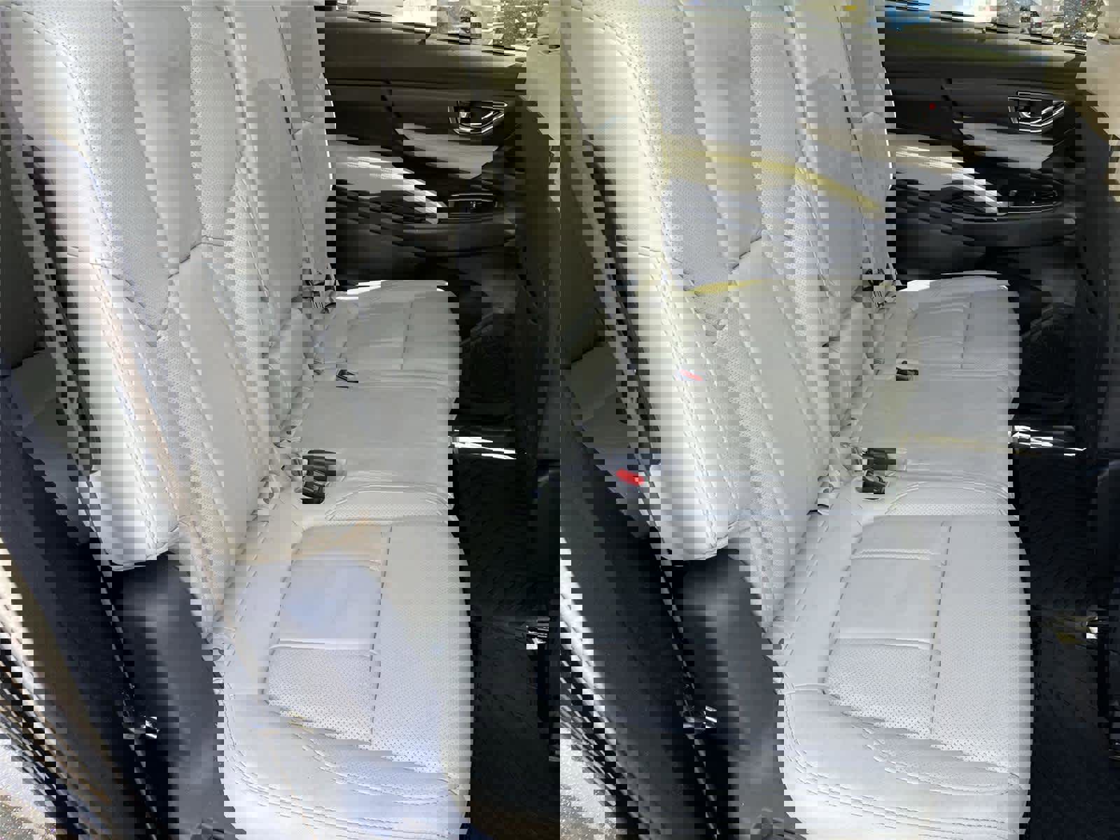 Used 2023 Subaru Ascent Limited image 17