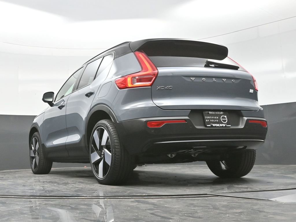 Used 2023 Volvo XC40 Recharge Plus image 27