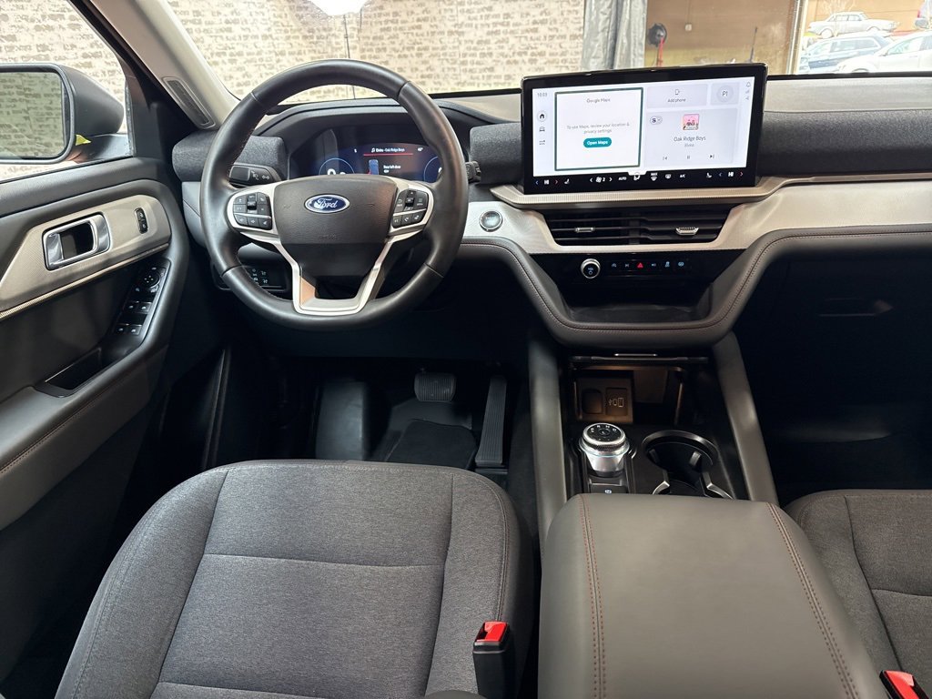 Used 2025 Ford Explorer Active image 15