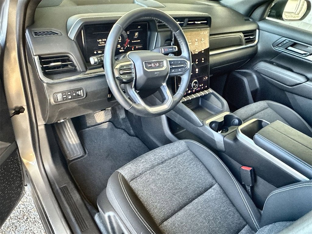 Used 2025 GMC Terrain Elevation image 10