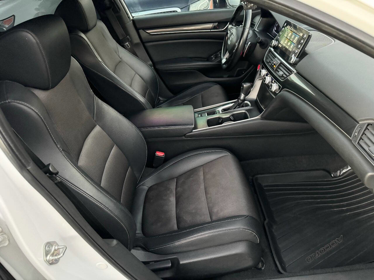 Used 2018 Honda Accord Sport image 21