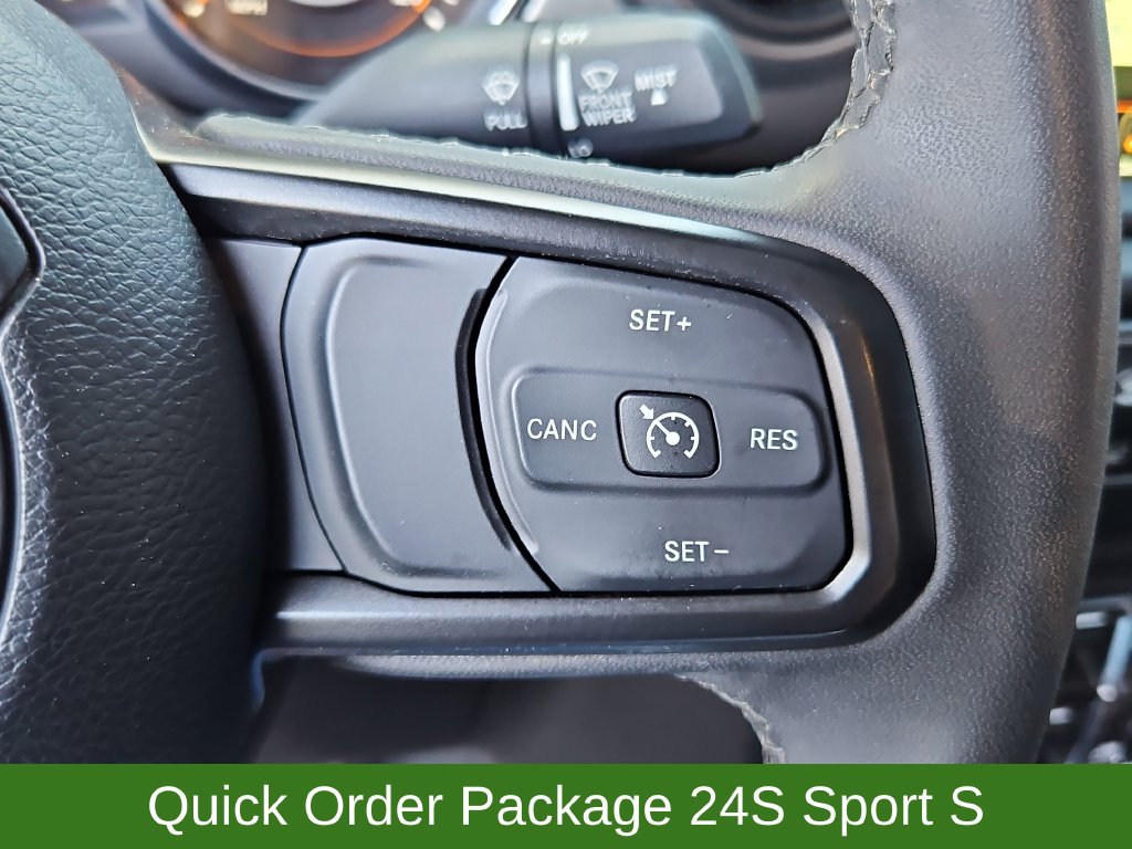 Used 2023 Jeep Gladiator Sport AWD/4WD image 12