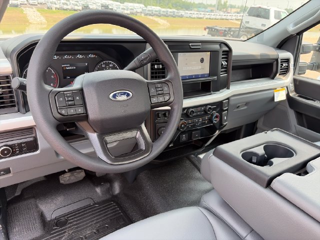 New 2026 Ford F550 2WD Regular Cab Super Duty image 8