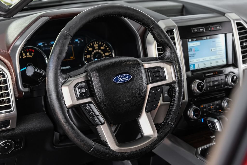Used 2016 Ford F150 Platinum w/ Equipment Group 701A Luxury AWD/4WD image 13