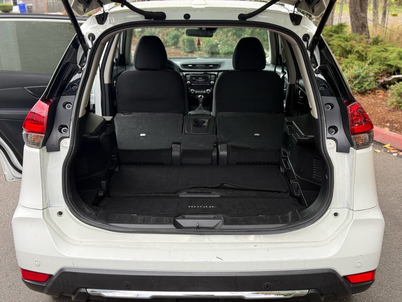 Used 2019 Nissan Rogue SV AWD/4WD image 52