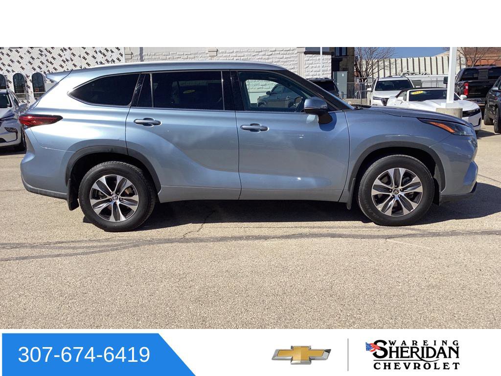 Used 2022 Toyota Highlander XLE image 15