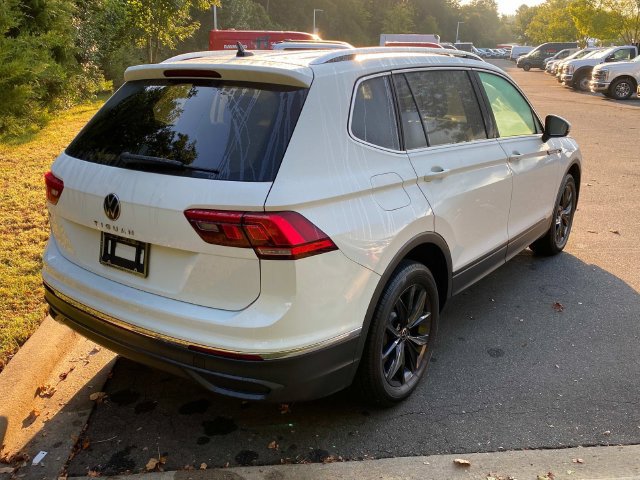 Used 2024 Volkswagen Tiguan SE FWD image 33