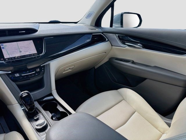 Certified 2025 Cadillac XT6 Premium Luxury w/ Technology Package AWD/4WD image 22