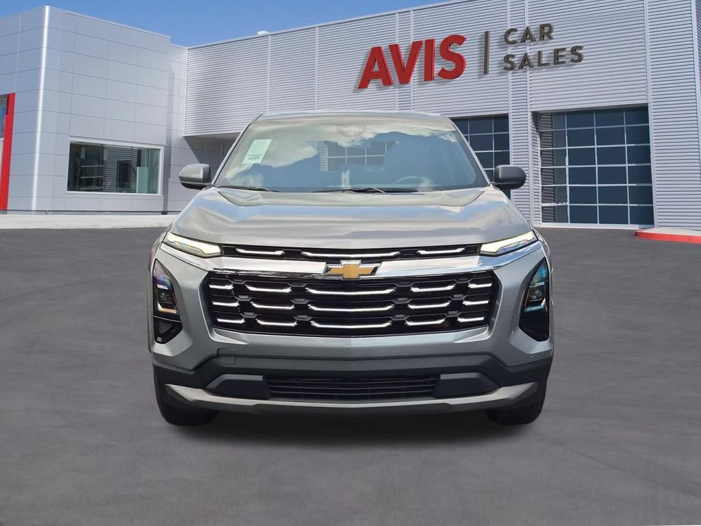Used 2025 Chevrolet Equinox LT AWD/4WD image 2