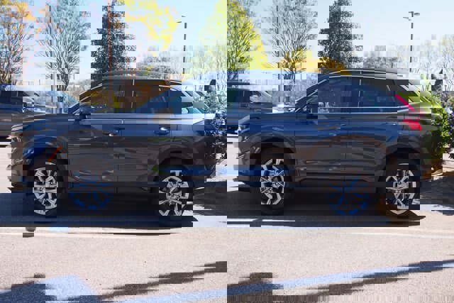 Used 2025 Honda CR-V EX-L image 4