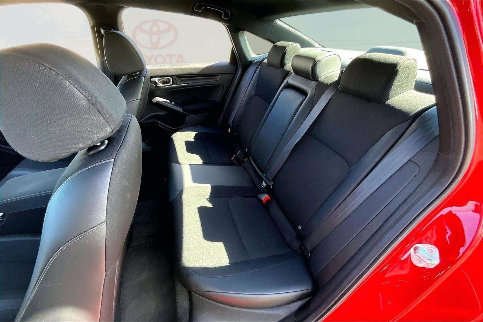 Used 2025 Honda Civic Sport image 24