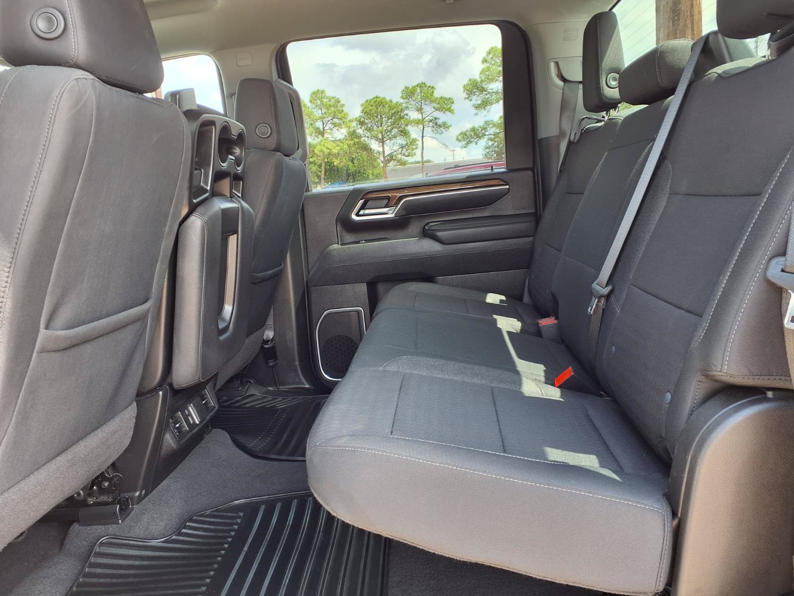 Used 2025 Chevrolet Silverado 2500 LT w/ Convenience Package AWD/4WD image 21