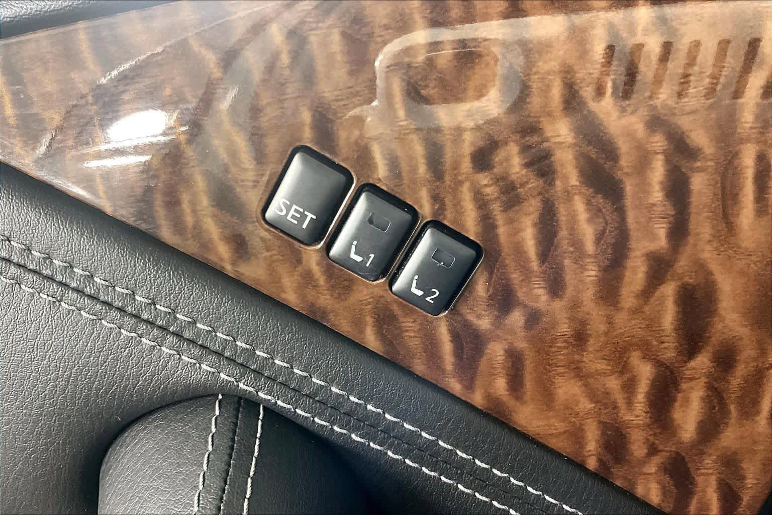 Used 2020 Nissan Armada Platinum w/ Captain's Chairs Package RWD image 33