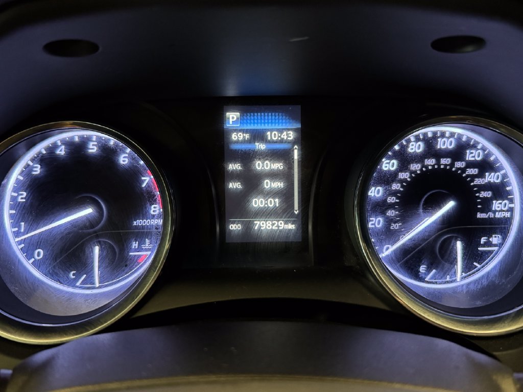 Used 2019 Toyota Camry SE FWD image 10