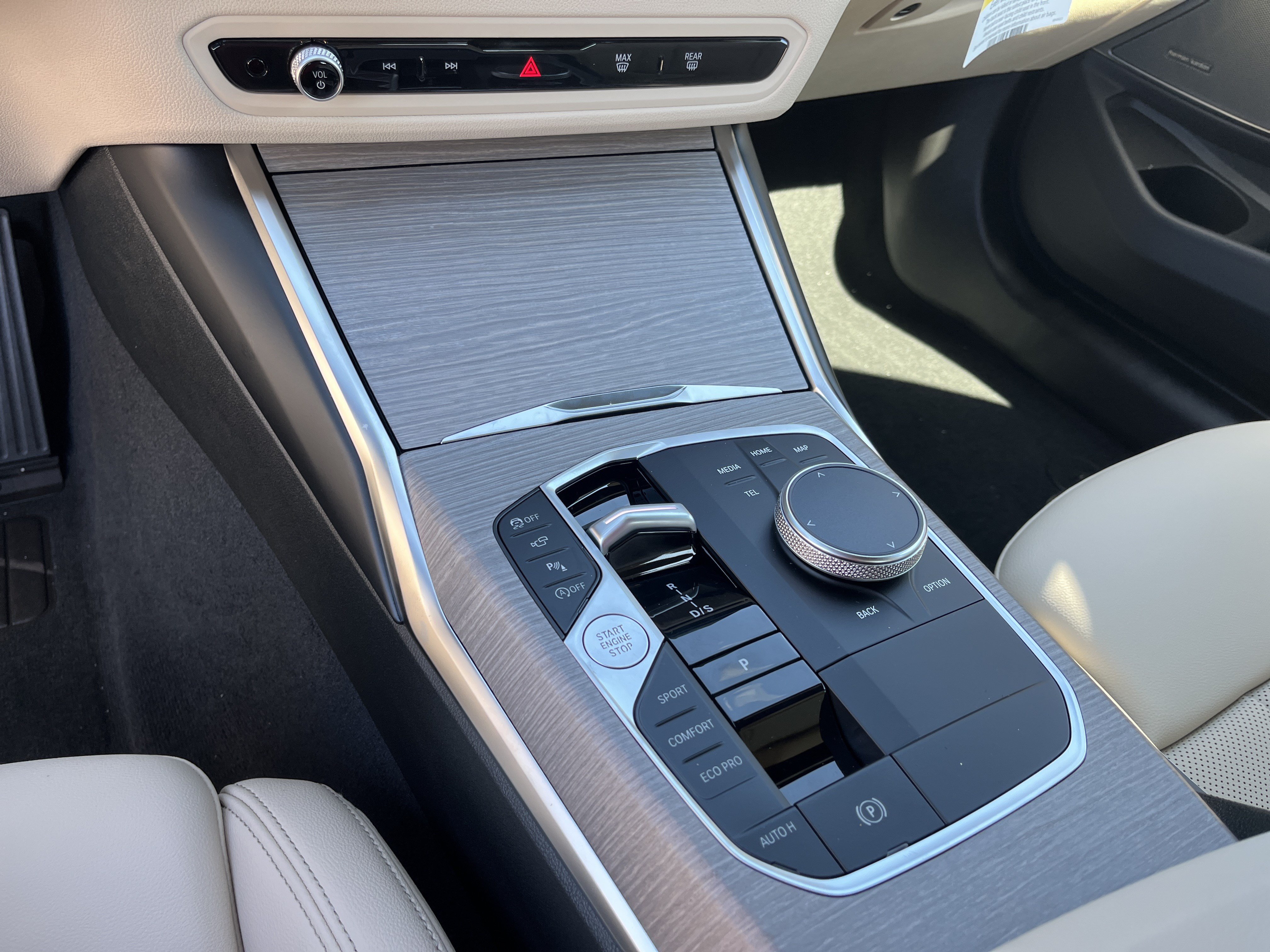 New 2026 BMW 330i Sedan w/ Premium Package RWD image 11