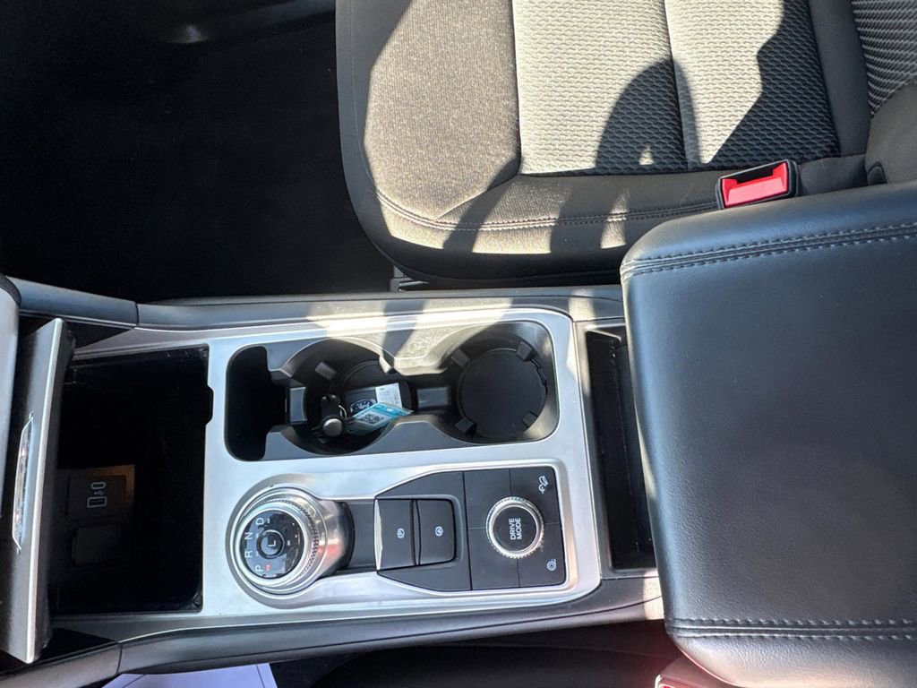 Used 2023 Ford Explorer XLT image 28