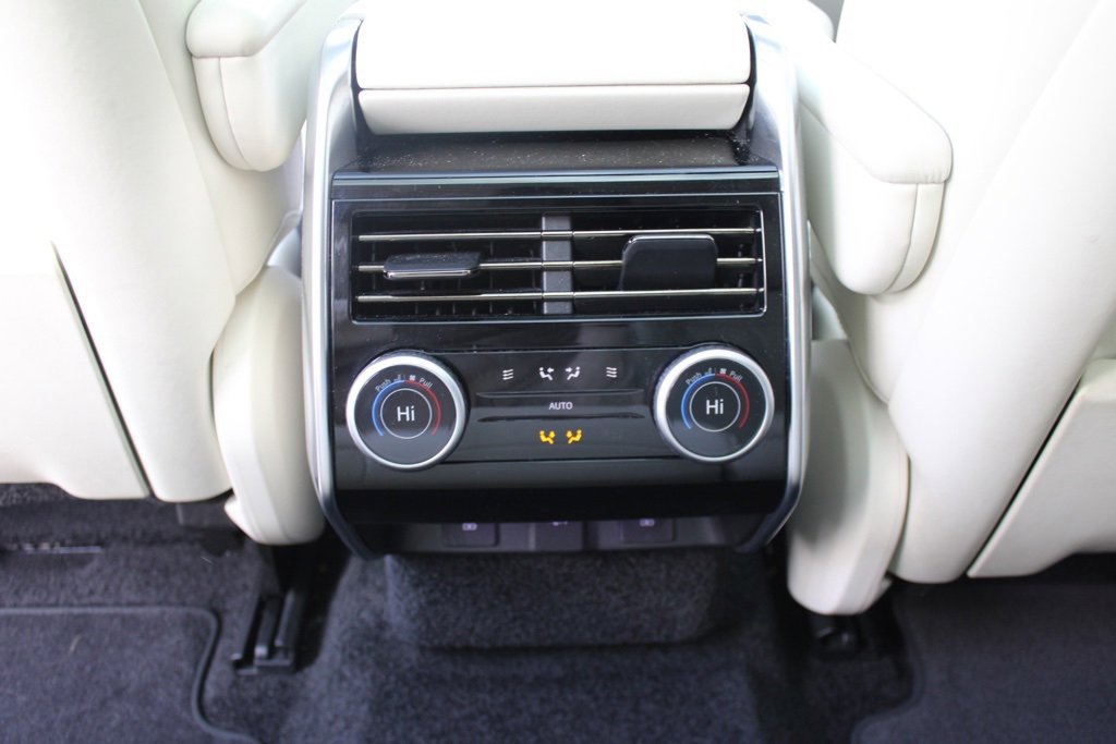 Used 2023 Land Rover Range Rover SE image 41