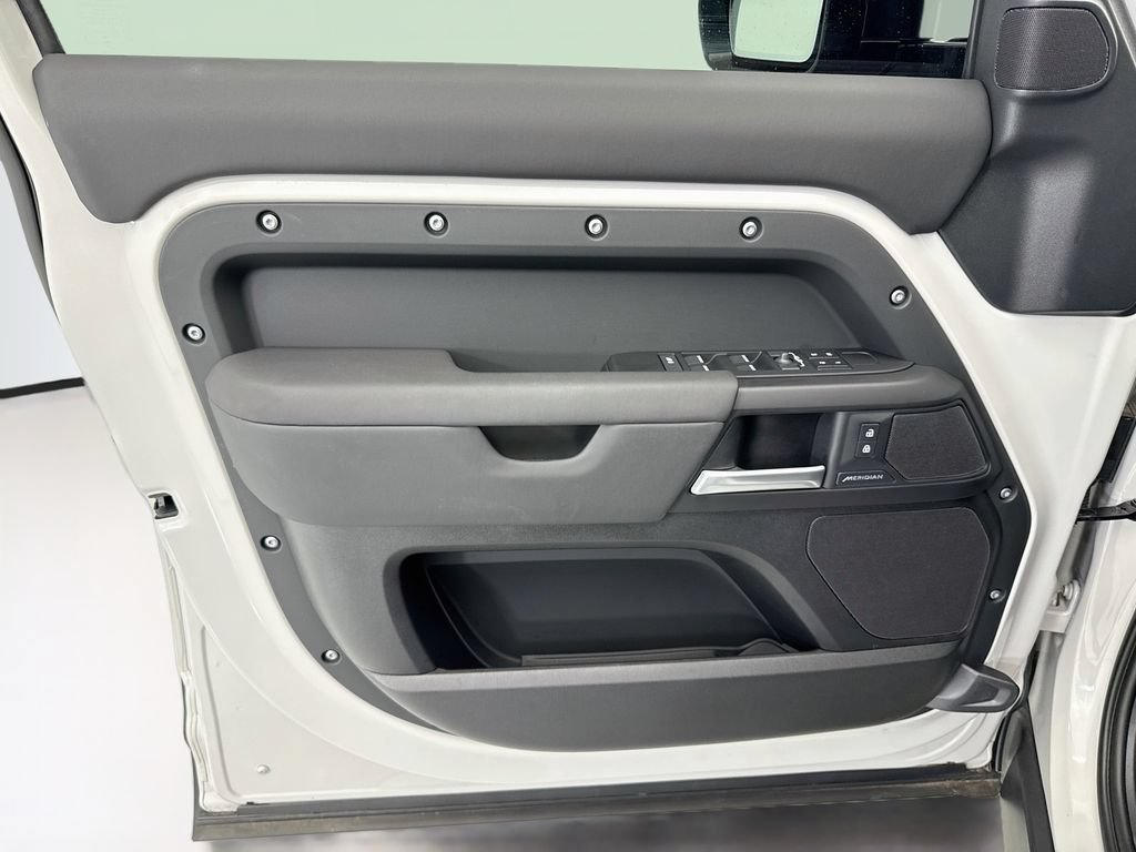 Certified 2026 Land Rover Defender 110 S AWD/4WD image 23