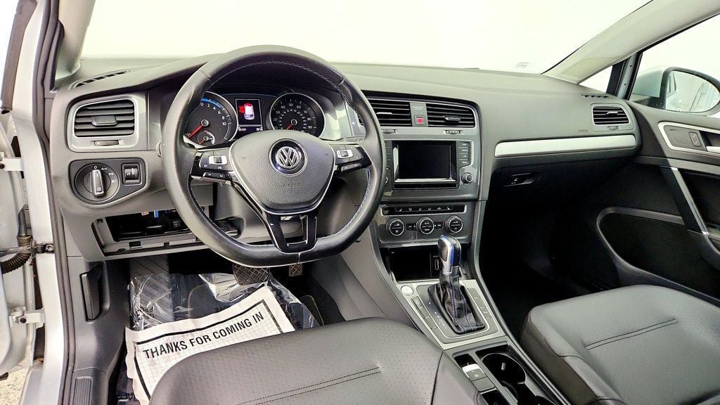 Used 2015 Volkswagen e-Golf SEL Premium FWD image 11
