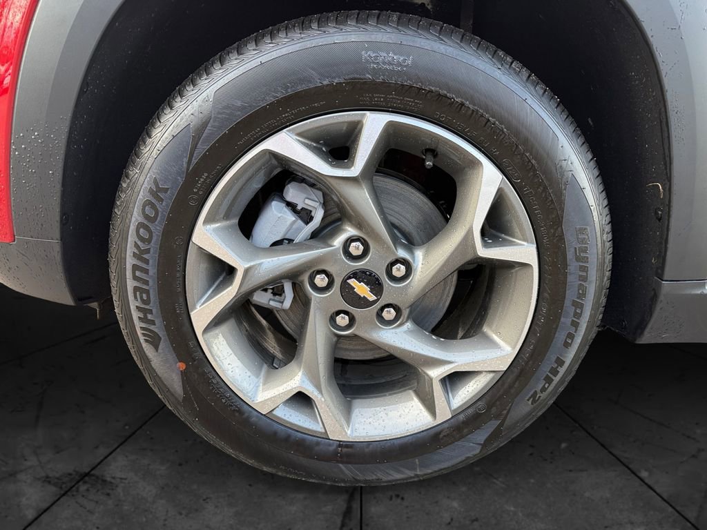 New 2026 Chevrolet Trax LT w/ Sunroof Package image 14