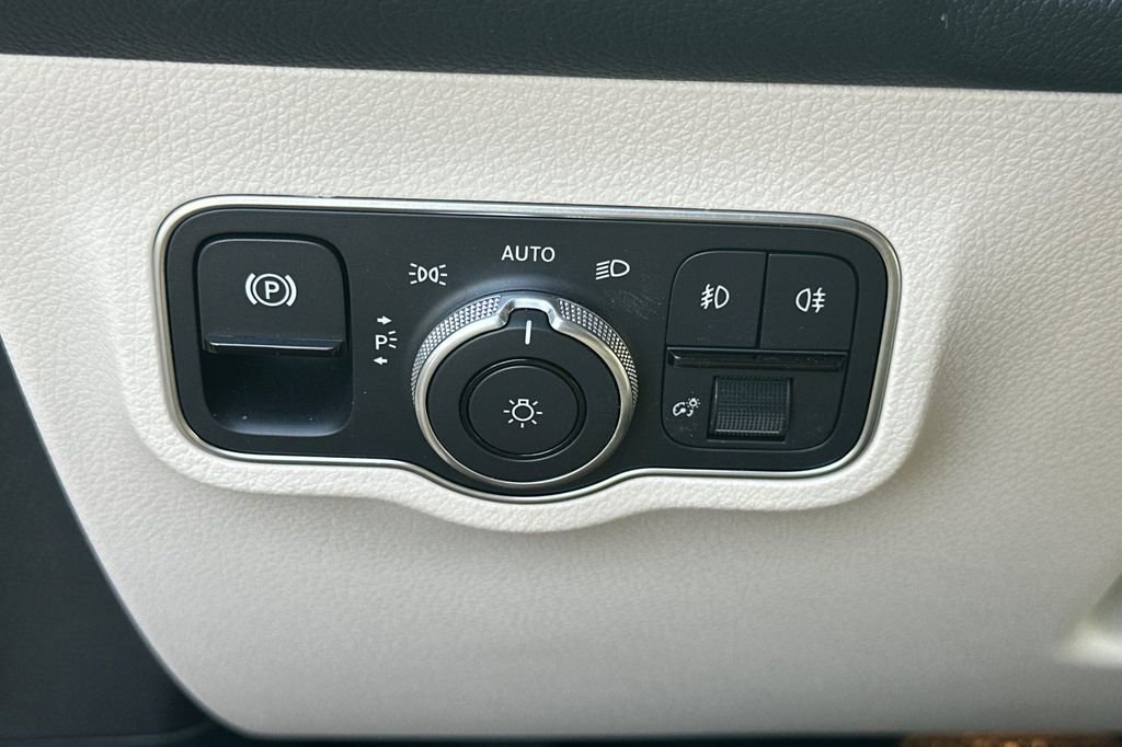 Certified 2026 Mercedes-Benz GLB 250 image 36