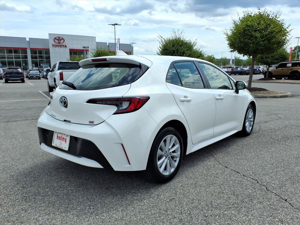 Certified 2025 Toyota Corolla SE FWD image 4
