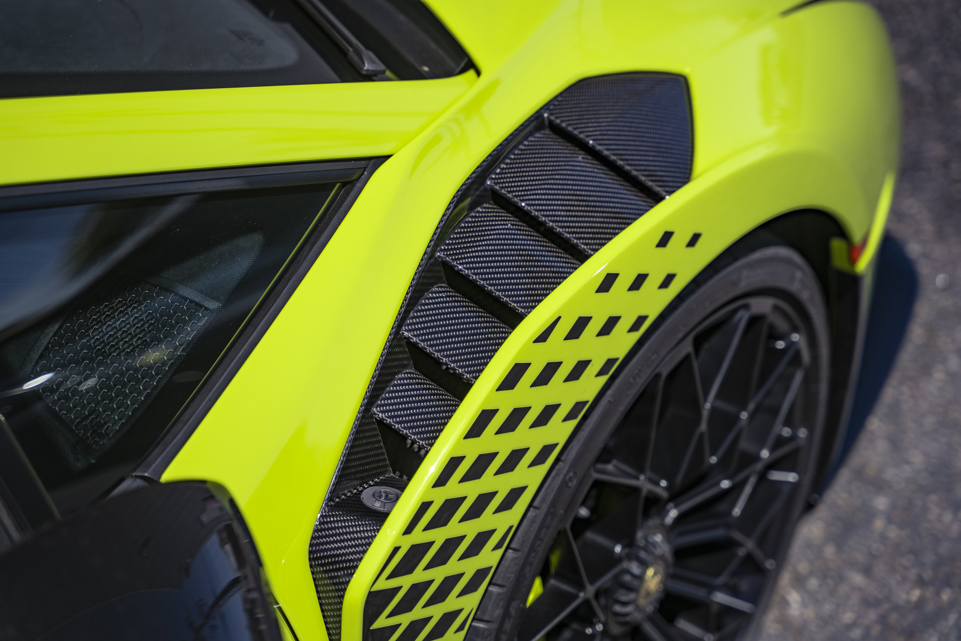 Used 2023 Lamborghini Huracan STO RWD image 18