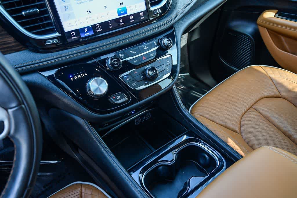 Used 2022 Chrysler Pacifica Pinnacle FWD image 22