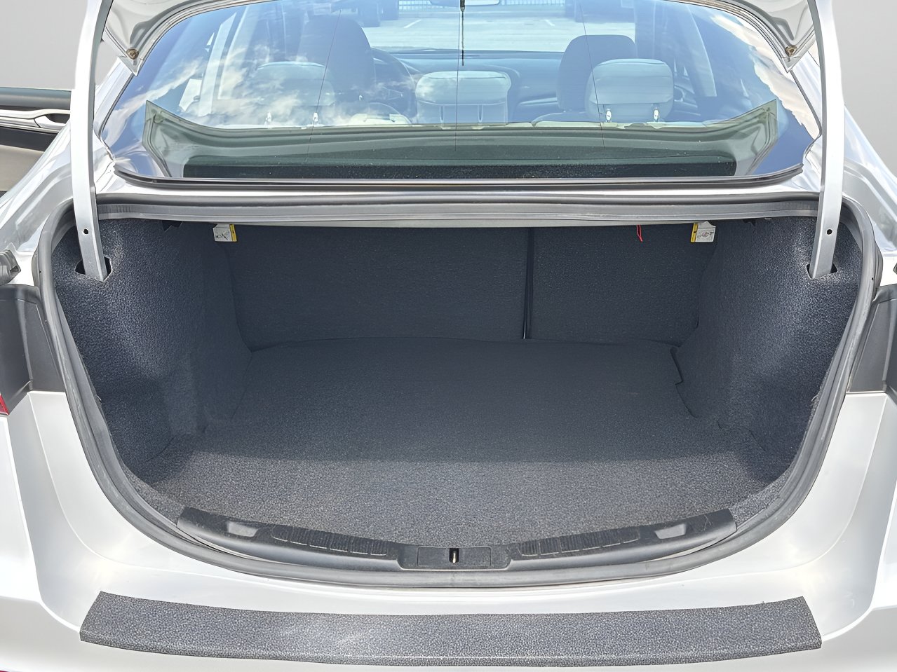 Used 2019 Ford Fusion S FWD image 8